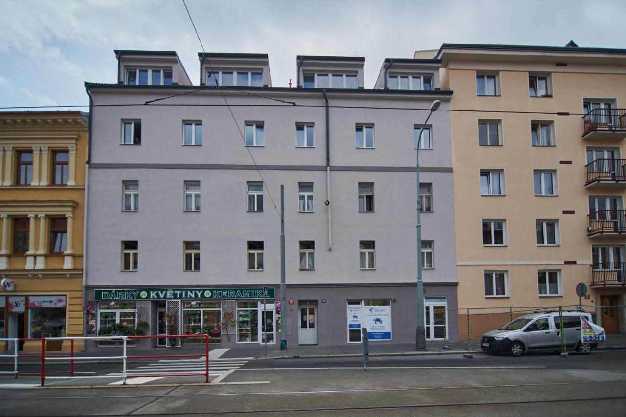 Nice Home To Stay At Prague Close To Castle With Terrace And Garden Buitenkant foto